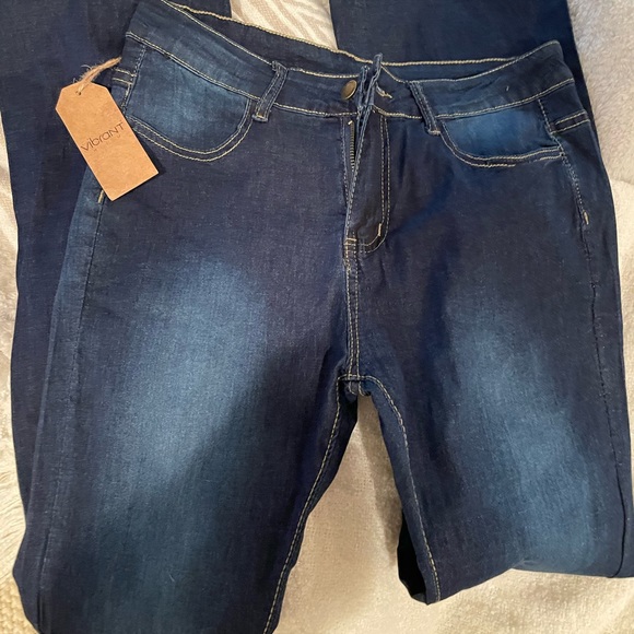 Vibrant Flare Jeans - Picture 3 of 4